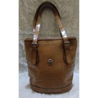 ราคา กระเป๋าถือหนัง AIGNER (58053326368)