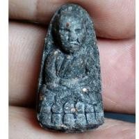 ราคา พระหลวงปู่ทวดเนื้อว่านวัดห้วยมงคล (23589744835)