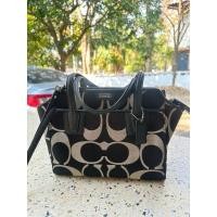 ราคา กระเป๋าสะพายไหล่และหิ้วของCoachสีดำโลโก้เทา (28326835226)