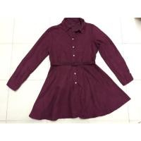 ราคา ชุดเดรสสีแดงเลือดหมู มือ2 (223334534)