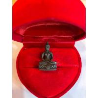 ราคา No447 พระชัยวัฒน์ 90 พรรษาสมเด็จย่าเนื้อนวโลหะ (23349340870)