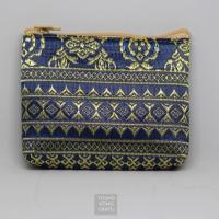 ราคา YOUNG KONG CRAFTs กระเป๋าสตางค์ผ้าไหม ผ้าไทยใบสั้นจับพอดีมือ ขนาด 8.5 x 11 cm. ใส่ธนบัตรพับครึ่ง ใส่เหรียญ ใส่บัตรได้ (6647199231)