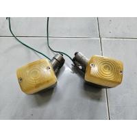 ราคา ไฟเลี้ยวหน้า แท้มือสอง เก่าญี่ปุ่น Honda C92 C95 C72 C77 ซ้าย/ขวา แท้ (28455296642)