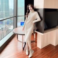 ราคา SD002 : เดรสไหมพรมคอเต่า ผ่าร่อง ทรงรัดรูป ยาวคลุมเข่า เนื้อผ้าหนานุ่ม มากๆค่ะ (22103504486)