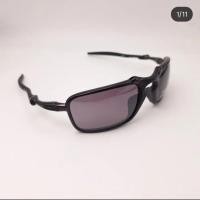 ราคา OAKLEY - BADMAN (Polarized) (49357030391)