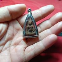 ราคา พระนางพญาเนื้อผงไม่ทราบที่ (28986255593)