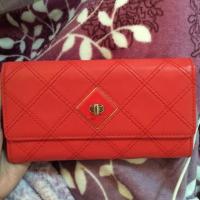 ราคา กระเป๋าสตางค์ใบยาว charles&keith (899779049)