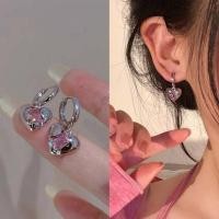 ราคา [GG] S925 Silver Needle Crystal Pink Diamond Heart ต่างหู Retro Cool สไตล์แฟชั่น All-Match ต่างหู (40200973013)