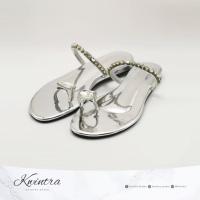 ราคา Avitra A-10 รองเท้าแตะหัวแหวนเพชร ใส่นิ้วโป้ง Kwintra รุ่น Oops…My Rings สีเงินวาว (53154737942)