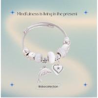 ราคา coral metallic Y2k bracelet กำไลข้อมือ ชาร์ม คริสตัล kt34 (28819738310)