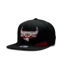ราคา Chicago Bulls Mitchell & Ness Snapback Cap Flat Brim Streetwear Hat (51658859109)