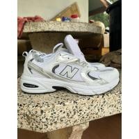 ราคา รองเท้า new balance 530 มือสอง ไซส์ 42 (42154393070)
