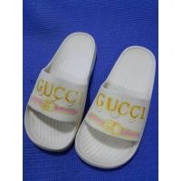 ราคา Sale!! Shoopen รองเท้าแตะแบบสวมสีขาวลาย มือสอง size:35/22.5 cm พื้นเดิม น้ำหนักเบา #385 (28457019209)