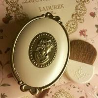 ราคา Laduree Case + Brush จัดส่งฟรี Ems (2542056)