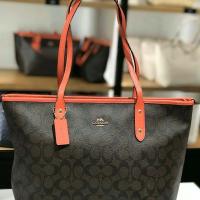 ราคา COACH CITY ZIP TOTE IN SIGNATURE COATED CANVAS (5609869920)