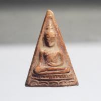 ราคา N158พระนางพญา หลวงพ่อทาบ วัดกระบกขึ้นผึ้ง ปี 2505 เนื้อดิน จ.ระยอง สภาพสวยๆ (27941249144)