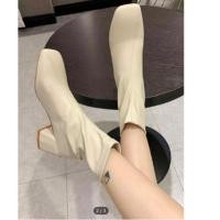 ราคา (สินค้ามือ 2) รองเท้าบูท ทรงหัวเหลี่ยม หนังนิ่ม (27851571973)