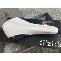 ราคา เบาะจักรยานเสือหมอบสำหรับผู้หญิง Fizik รุ่น Arione Donna (3930526377)