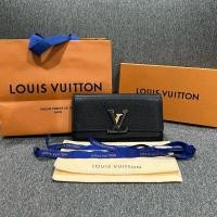 ราคา ‼️มือสอง โดยรวมสภาพดี ใช้ได้อีกยาวๆ กระเป๋าเงินหลุยส์ วิตตอง ใบยาว LV ของแท้ ใส่บัตรและเงินได้เยอะ (25944626824)
