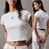ราคา ของแท้100% Calvin Klein Slim Cropped Ribbed T-shirt เสื้อครอปเจนนี่ (27016351518)