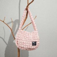 ราคา กระเป๋าเกาหลี Fila Puffy Cloud Crossbody Bag สีชมพู ใบสุดท้าย (23321690719)