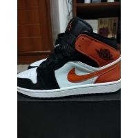 ราคา Nike air Jordan 1 mid shattered backboard (42/26.5)ส่งฟรี (21393735305)