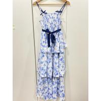 ราคา เดรสยาวสายเดี่ยวทรงขนมชั้น แต่งลายดอกไม้สีขาวน้ำเงิน (26909860645)