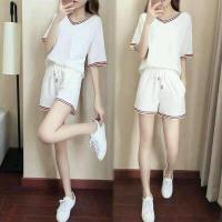 ราคา ชุดเซท2ชิ้น เสื้อแขนสั้น คอวี แถบสีแดงขาว+กางเกงขาสั้น เอวยืดกระเป๋า 2ข้าง ป้ายเกาหลี ผ้ายืดได้ (2277143017)