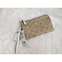 ราคา กระเป๋าคล้องมือ Coach 7 นิ้ว (9674629022)