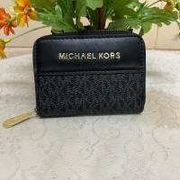ราคา MK Michael Kors กระเป๋าใส่บัตร ซิปรอบ ไม่การันตีแท้สภาพดีสวยสะอาดแทบไม่มีร่องรอยใช้งาน ◾️ ขนาด 4.7 นิ้วสูง 3.5 นิ้ว (40978861023)