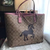 ราคา กระเป๋าสะพาย Coach F78256 ใช้ได้ 2 ด้าน (4516924506)