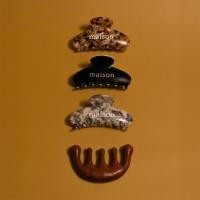 ราคา maison KEEPS | Original maison Logo Hair Claw | กิ๊บหนีบผม (21081784901)