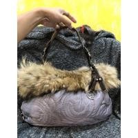 ราคา พร้อมส่ง**กระเป๋าผ้าร่มบุฟองน้ำนุ่มๆ Coach แท้มือสอง (13530329377)