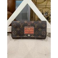 ราคา (ใช้โค้ตแฟชั่น 30% ได้) used กระเป๋าสตางค์ Louis Vuitton รุ่น Sarah limited มือสองญี่ปุ่น แท้ (26872503820)