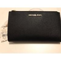 ราคา [New] กระเป๋าคล้องมือMK ใส่โทรศัพท์ได้ MK 35F8GTVW0L Jet Set Travel Double-Zip Wristlet (BLACK) (25161112425)