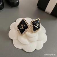 ราคา ต่างหูเพชรสีทองและดำขนาดเล็กจากChanel (57607925061)