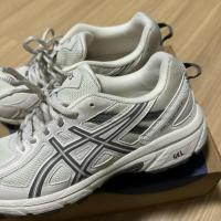 ราคา USED Asics gel venture 6 - size 255 (แนะนำ 38-39) (26100669365)