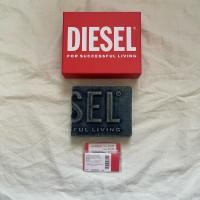 ราคา [Used Like New] กระเป๋าสตางค์ Diesel Bi-Fold Wallet In Logo-Embossed (Denim) ของแท้ อุปกรณ์ครบ (47608755566)