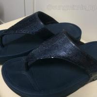 ราคา รองเท้า Fitflop ของแท้ มือสองสภาพดี สีกรมท่าเข้มปักเลื่อม ไซส์UK5(ประมาณไซส์38) (223630865)
