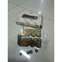 ราคา ตราโลโก้ฝากระเป๋าข้างซ้ายขวา Suzuki FR80-FR80N-FR80LOVE-RC80 Love ของใหม่งานเก่าเก็บสวยๆ (27881634336)