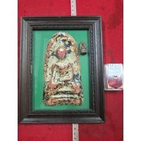 ราคา พระรอดกรุวัดมหาวันจังหวัดลำพูนพร้อมรูปพร้อมใบรับรองพระแท้พร้อมกรอบกระจกแขวนบูชา (54956228684)