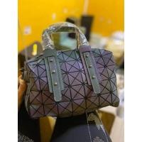 ราคา กระเป๋าสะพายข้างเบาเบาBAOBAO เปลี่ยนสีสายหนัง (4147431070)