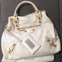 ราคา กระเป๋า BALENCIAGA Agneau Giant 21 Gold Brief Praline ปี2011 สภาพพร้อมใช้งาน สปามาเบาๆ รุ่นนี้ไม่มีสายนะคะ แต่จุได้เยอะ (1393314444)