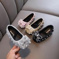 ราคา รองเท้าส้นเตี้ย ประดับโบว์ และพลอยเทียม สีเงิน สไตล์เจ้าหญิง แฟชั่นสําหรับเด็กผู้หญิง และนักเรียน (24165294468)