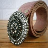 ราคา เข็มขัด​ แบรนด์ดัง​ ฟอสซิ่ล(Fossil)​มือสอง​​สภาพดี​ หัวเข็มขัดฝังเพชรบนทองเหลือง​ สายหนังแท้สีน้ำตาลลายนูนลายดอก (24428270407)
