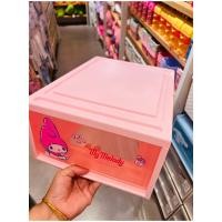 ราคา MINISO Sanrio กล่องลิ้นชักแบบพกพา ตะกร้าเก็บของ กล่องยา Melody สุนัขอบเชย โคมไฟตั้งโต๊ะตั้งโต๊ะ (26062707235)