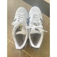 ราคา รองเท้ามือ2 Adidas Superstar White Core Black ไซส์40 ของแท้ (28023071245)