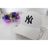 ราคา Used like new: หมวก NY, New Era 9FORTY (white) (491898429)