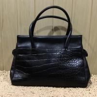 ราคา กระเป๋าถือหนังแท้ ปั้มลายจระเข้ สินค้ามือสอง (4434569209)