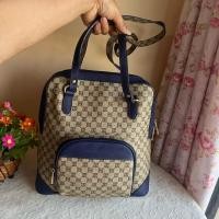 ราคา Nicole Miller แท้ กระเป๋าเป้ ปรับสายเป็นสะพายข้างได้ สภาพดีสวย ซับในสะอาดร่องรอยใช้งานมือสองเล็กน้อยโดยรวมสวยมาก (50857027655)